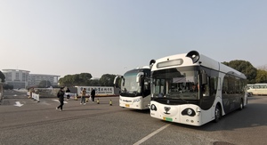 信息学员上课校车